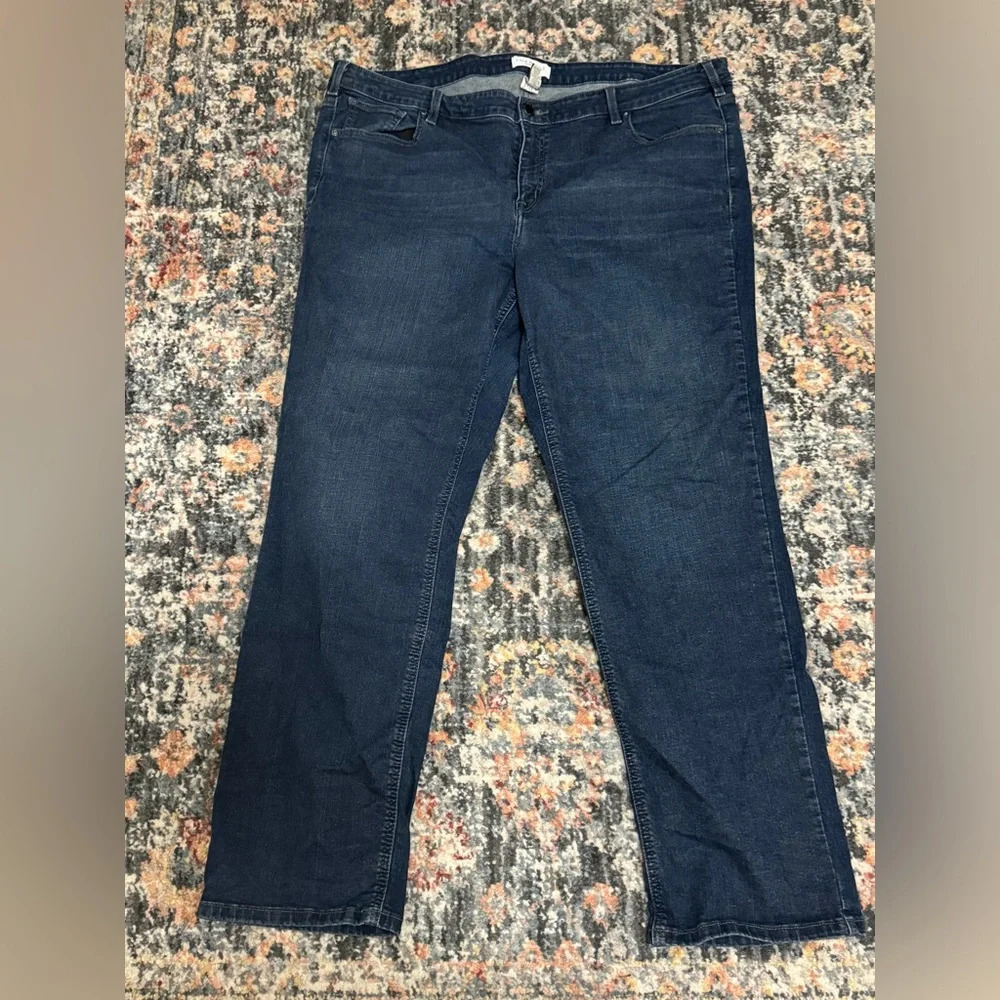 LANE BRYANT Designed in NYC Mid-Rise Super Stretch Straight Denim size 24R